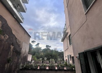Edificio all\'aperto - Trilocale Via Nerola
 
12, Roma - foto 18