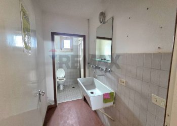 Bagno - Laboratory Piazza Silone
 
3, Figline e Incisa Valdarno - photo 4