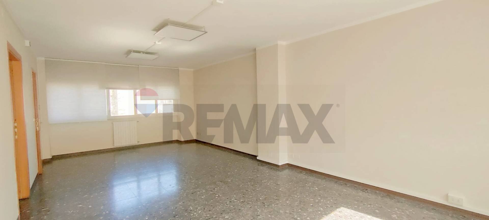 Sala direzionale - Ufficio Piazza della Libertà
 
22, San Giovanni Valdarno - foto 1