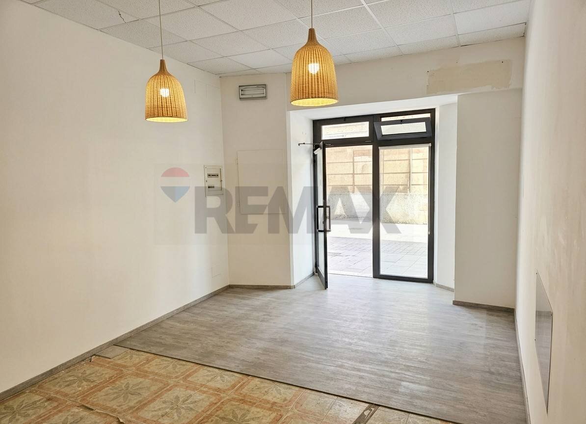 Stanza vuota - Negozio CORSO GIACOMO LEOPARDI
 
12, Cupramontana - foto 3