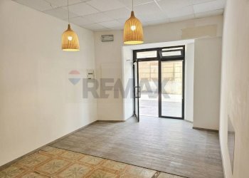 Stanza vuota - Negozio CORSO GIACOMO LEOPARDI
 
12, Cupramontana - foto 3