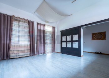 Stanza vuota - Office Via Giuseppe Mazzini
 
12, Jesi - photo 1