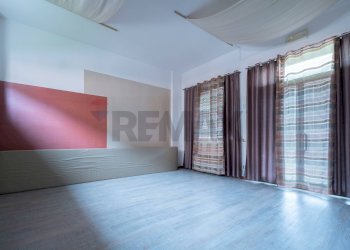 Stanza vuota - Office Via Giuseppe Mazzini
 
12, Jesi - photo 9