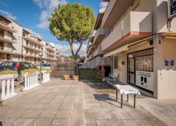 Edificio all\'aperto - Commercial Premises Viale dello Sport, Castelplanio - photo 11