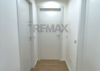 Hall / corridoio - Three-room apartment viale Campania
 
56, Monza - photo 30