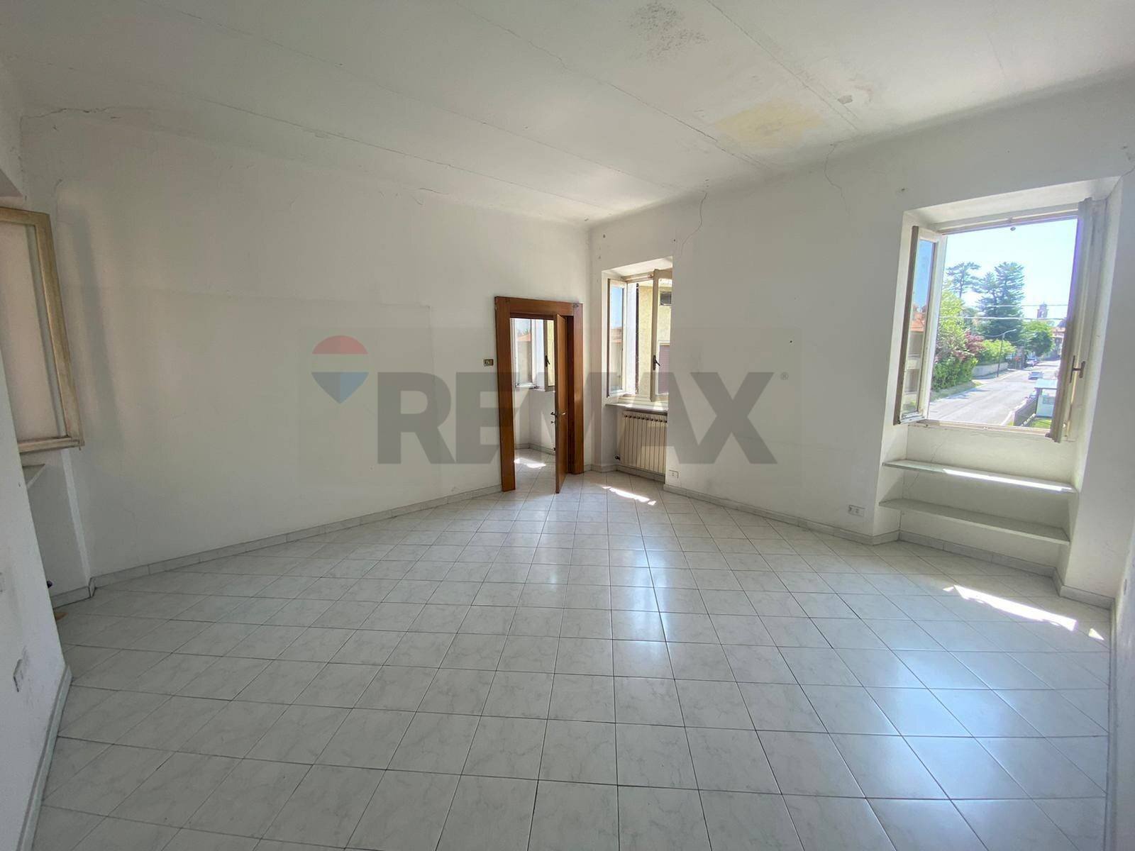 Stanza vuota - Trilocale Via Brioschi Ferrante
 
56, Besana in Brianza - foto 3