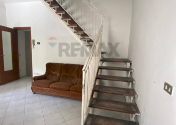 Scale - Trilocale Via Brioschi Ferrante
 
56, Besana in Brianza - foto 4