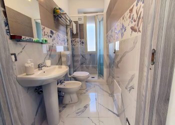 Bagno - Three-room apartment Via Consolare Valeria
12, Giardini-Naxos - photo 18
