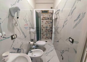Bagno - Two-room apartment Via Consolare Valeria
12, Giardini-Naxos - photo 11