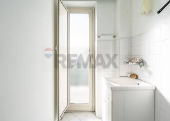 Lavanderia - Quadrilocale via acquicella porto
 
27, Catania - foto 4