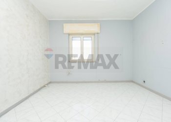 Stanza vuota - Quadrilocale via acquicella porto
 
27, Catania - foto 15