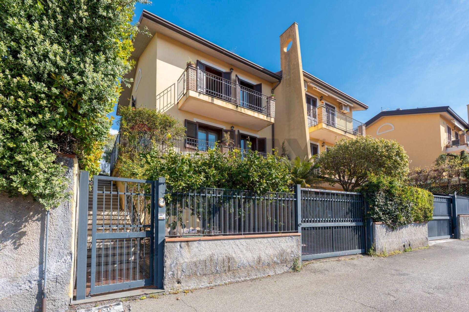 Casa all\'aperto - Casa semi indipendente Via Enrico Berlinguer
 
5, Trecastagni - foto 1