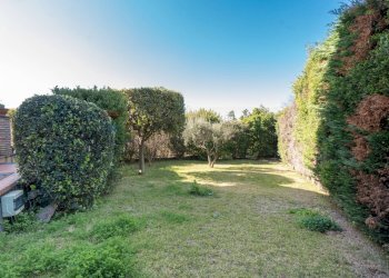 Giardino - Casa semi indipendente Via Enrico Berlinguer
 
5, Trecastagni - foto 11