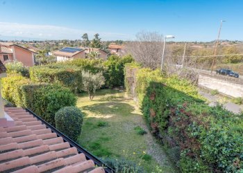 Giardino - Casa semi indipendente Via Enrico Berlinguer
 
5, Trecastagni - foto 12