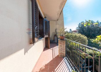 Balcone - Casa semi indipendente Via Enrico Berlinguer
 
5, Trecastagni - foto 21