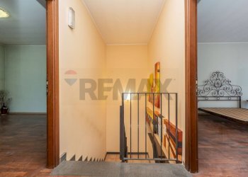 Hall / corridoio - Casa semi indipendente Via Enrico Berlinguer
 
5, Trecastagni - foto 25