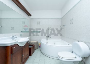 Bagno - Casa semi indipendente Via Enrico Berlinguer
 
5, Trecastagni - foto 36