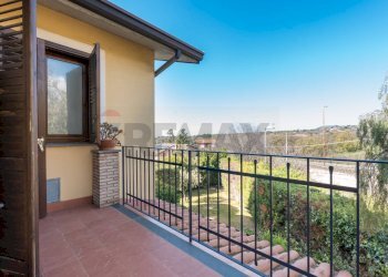 Balcone - Casa semi indipendente Via Enrico Berlinguer
 
5, Trecastagni - foto 42