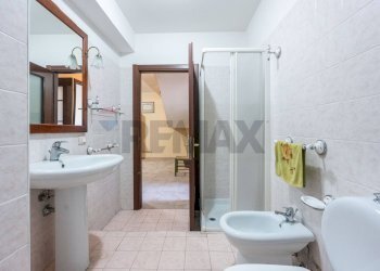 Bagno - Casa semi indipendente Via Enrico Berlinguer
 
5, Trecastagni - foto 48