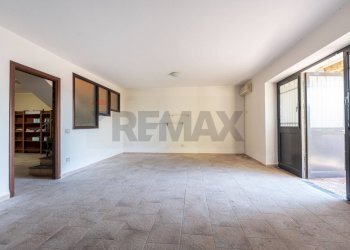 Stanza vuota - Casa semi indipendente Via Enrico Berlinguer
 
5, Trecastagni - foto 54