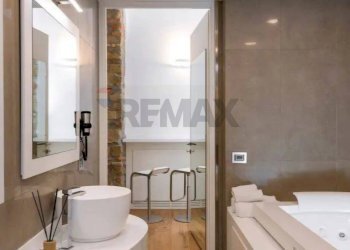 Bagno - Bilocale Via Labicana
 
76, Roma - foto 8