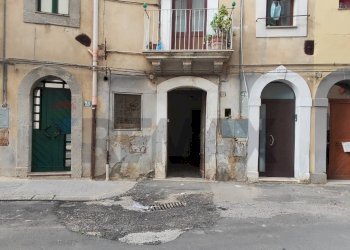 Edificio all\'aperto - Trilocale VIA D'ANTONA
 
27, Caltagirone - foto 1