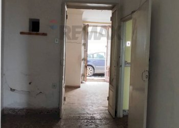 Hall / corridoio - Trilocale VIA D'ANTONA
 
27, Caltagirone - foto 5