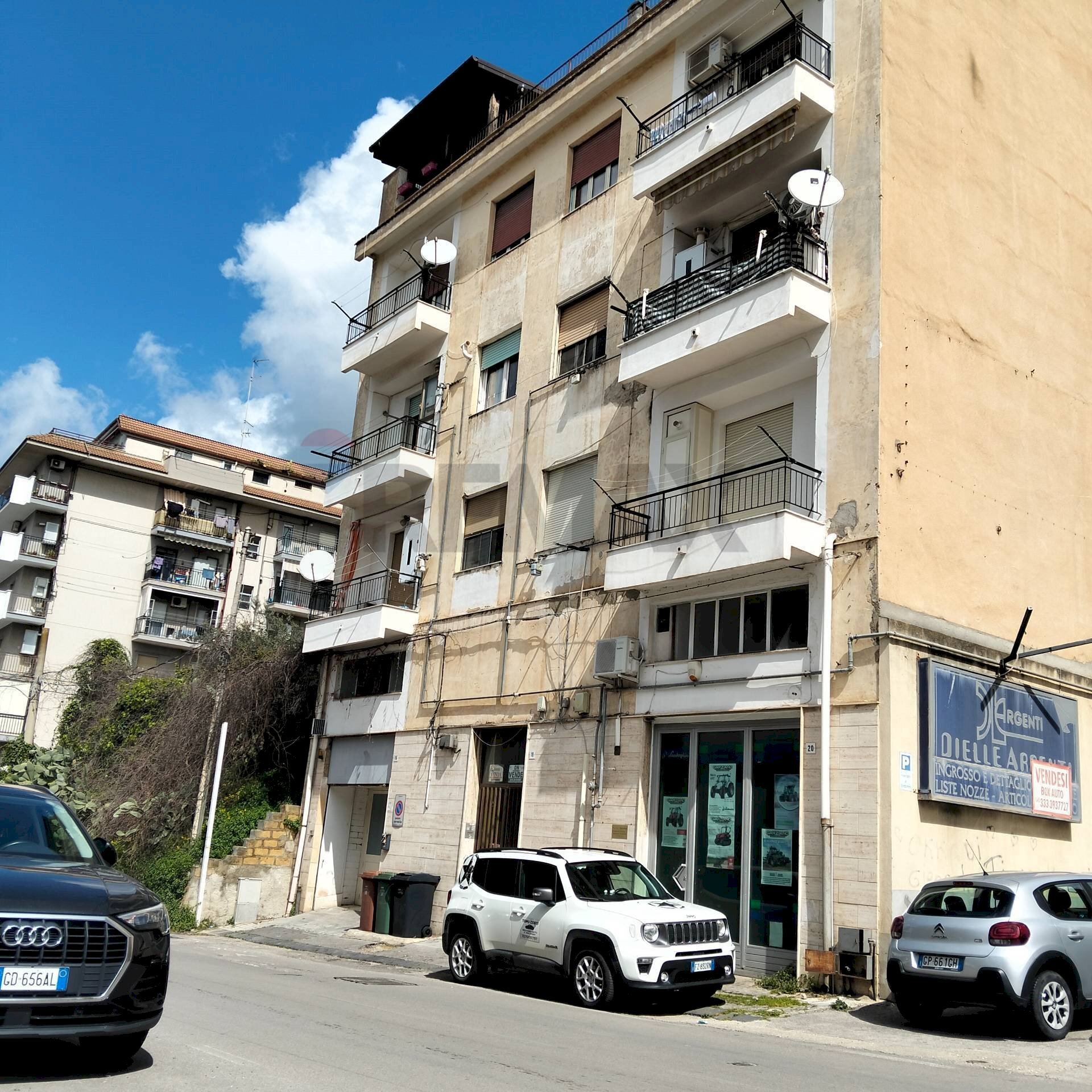 Edificio all\'aperto - Quadrilocale Via Ernesto Vassallo
 
18, Caltanissetta - foto 1