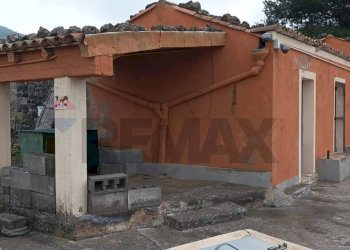 Casa all\'aperto - Villa SS 284, Bronte - foto 7