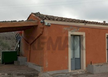 Casa all\'aperto - Villa SS 284, Bronte - foto 8