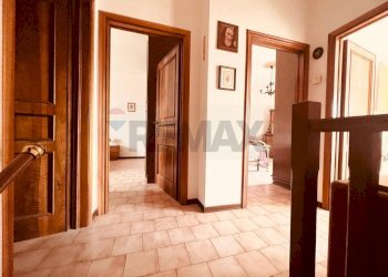 Hall / corridoio - Independent house Montescudaio - photo 15