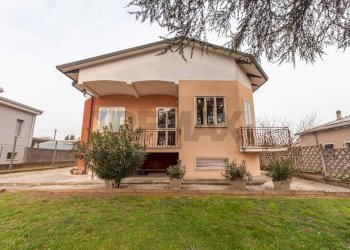 Casa all\'aperto - Villa Via Leonardi Accordi
35, Castellucchio - photo 2