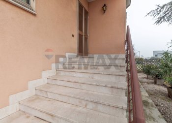 Scale - Villa Via Leonardi Accordi
35, Castellucchio - photo 3