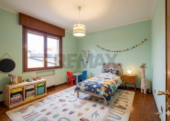 Camera / camera da letto - Villa a Schiera Via Gherli
 
4, Guastalla - foto 11