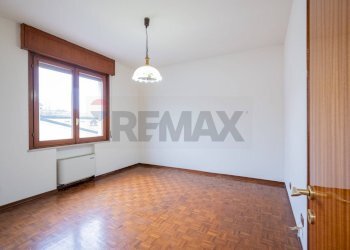 Stanza vuota - Villa a Schiera Via Gherli
 
4, Guastalla - foto 21