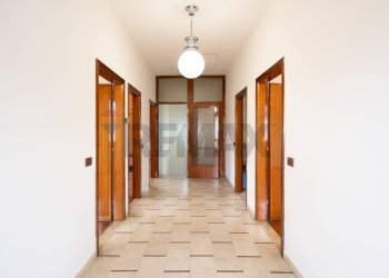 Hall / corridoio - Villa a Schiera Via Gherli
 
4, Guastalla - foto 26