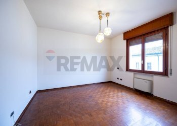 Stanza vuota - Villa a Schiera Via Gherli
 
4, Guastalla - foto 28