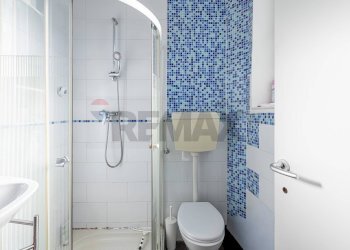 Bagno - Bilocale Via Giusti
 
10, Trieste - foto 13