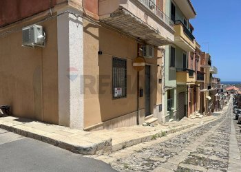 Edificio all\'aperto - Casa semi indipendente Via Palestro
 
40, Pachino - foto 12