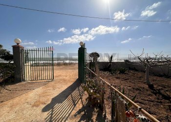 Balcone - Villa Contrada Guardiana
 
SnC, Portopalo di Capo Passero - photo 33