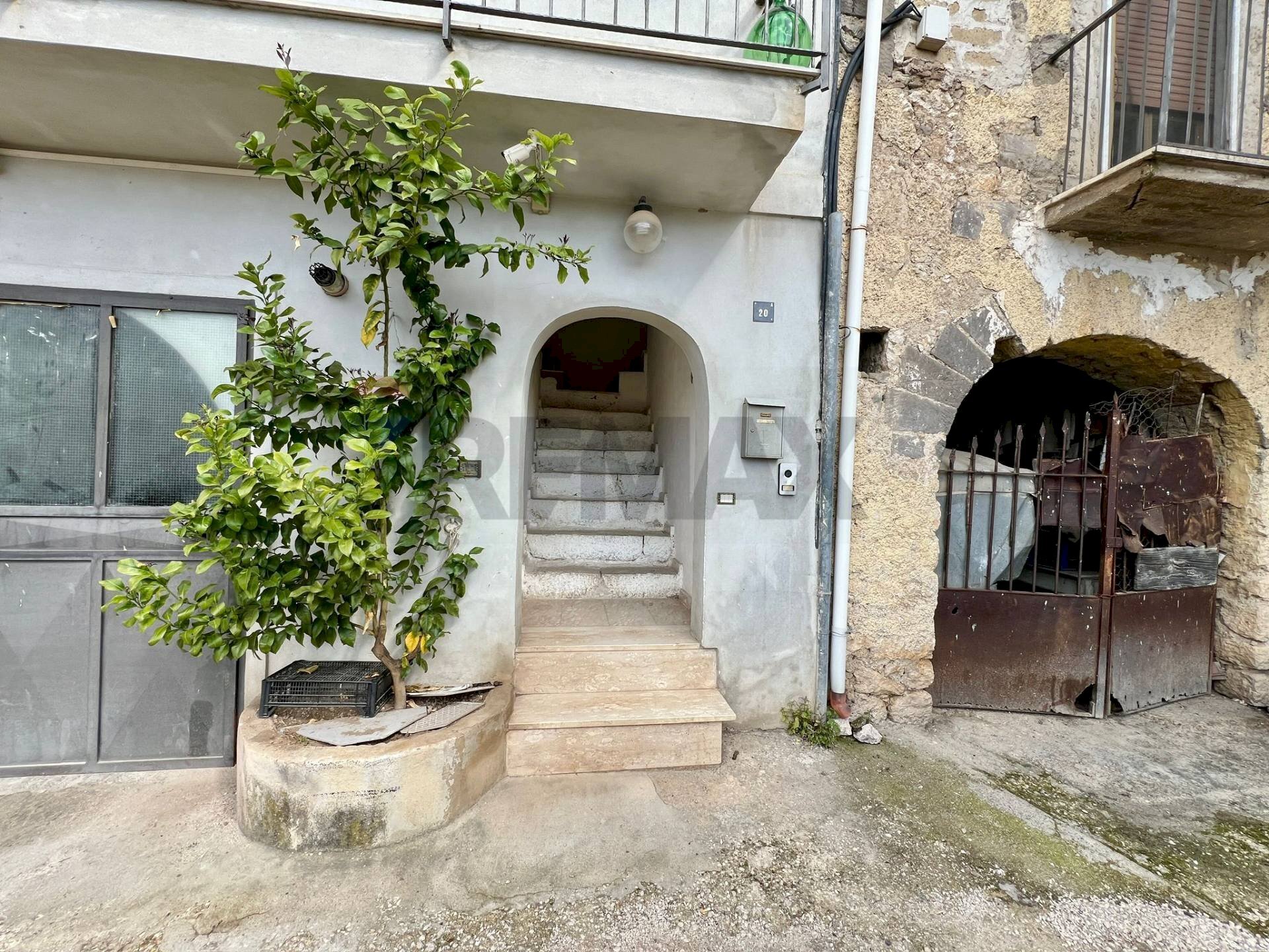 Casa all\'aperto - Quadrilocale Via Santianni
 
20/A, Vairano Patenora - foto 1