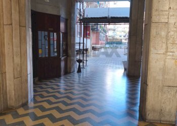 Ingresso palazzo - Trilocale Via dell'Epomeo
 
481, Napoli - foto 2