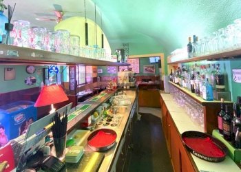 Dispensa di stoccaggio - Bar Tavola Calda - Fredda Via Ponte Botta
 
18, Sedrina - foto 4