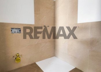 Bagno - Bilocale Via Roma
 
5, Darfo Boario Terme - foto 12