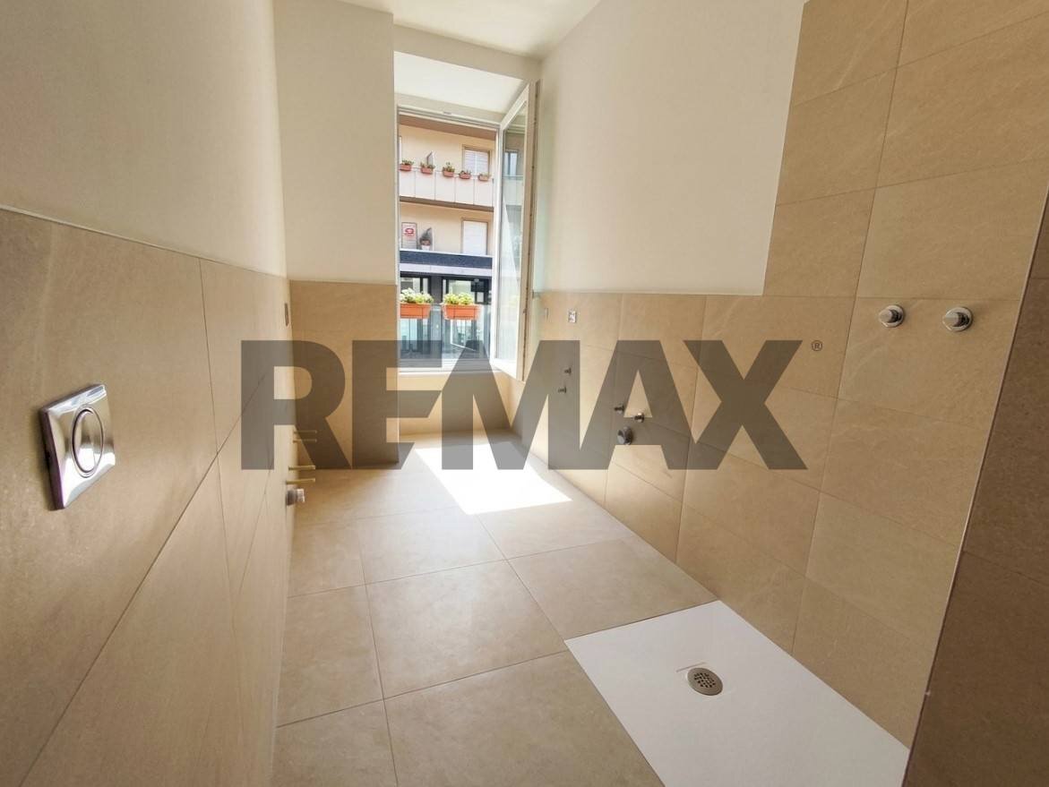 Bagno - Bilocale Via Roma
5, Darfo Boario Terme - foto 3