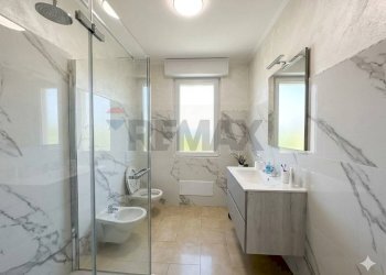 Bagno - Trilocale via caduti della resistenza
 
12, Artogne - foto 4