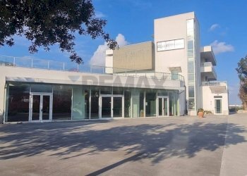 Edificio all\'aperto - Stabile - Palazzo VIA PERRUNA
 
152, Tollo - foto 2