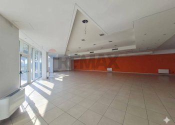 Stanza vuota - Stabile - Palazzo VIA PERRUNA
 
152, Tollo - foto 4