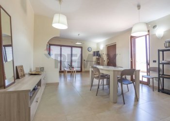 Sala da pranzo - Appartamento CONTRADA COLLEMARINO, Miglianico - foto 4