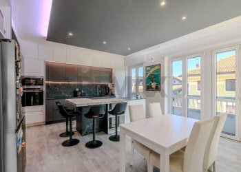 Sala da pranzo - Attico CORSO DELLA VITTORIA
 
1, Novara - foto 2